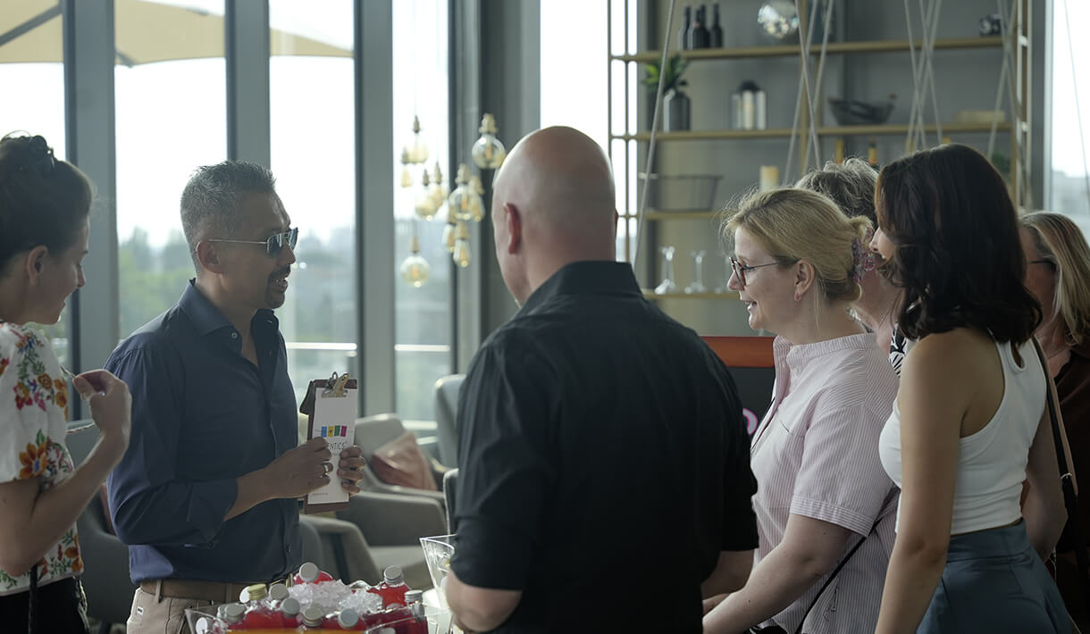 ADENTICSRooftop-Party