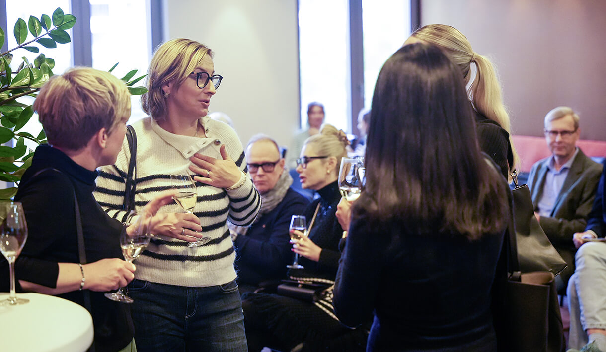 ADENTICS Fortbildung Aligner & Prothetik, Fingerfood & Champagner