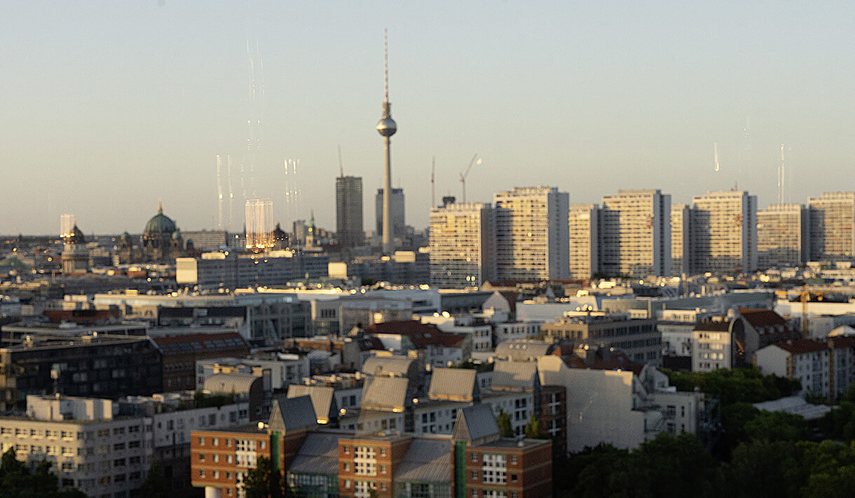 ADENTICS Sommerparty über den Dächern Berlins