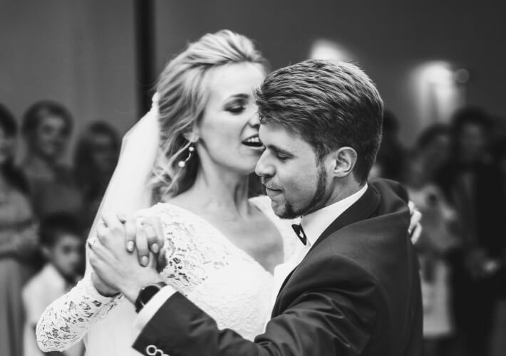 ADENTICS | In kurzer Zeit zum schönen Lächeln