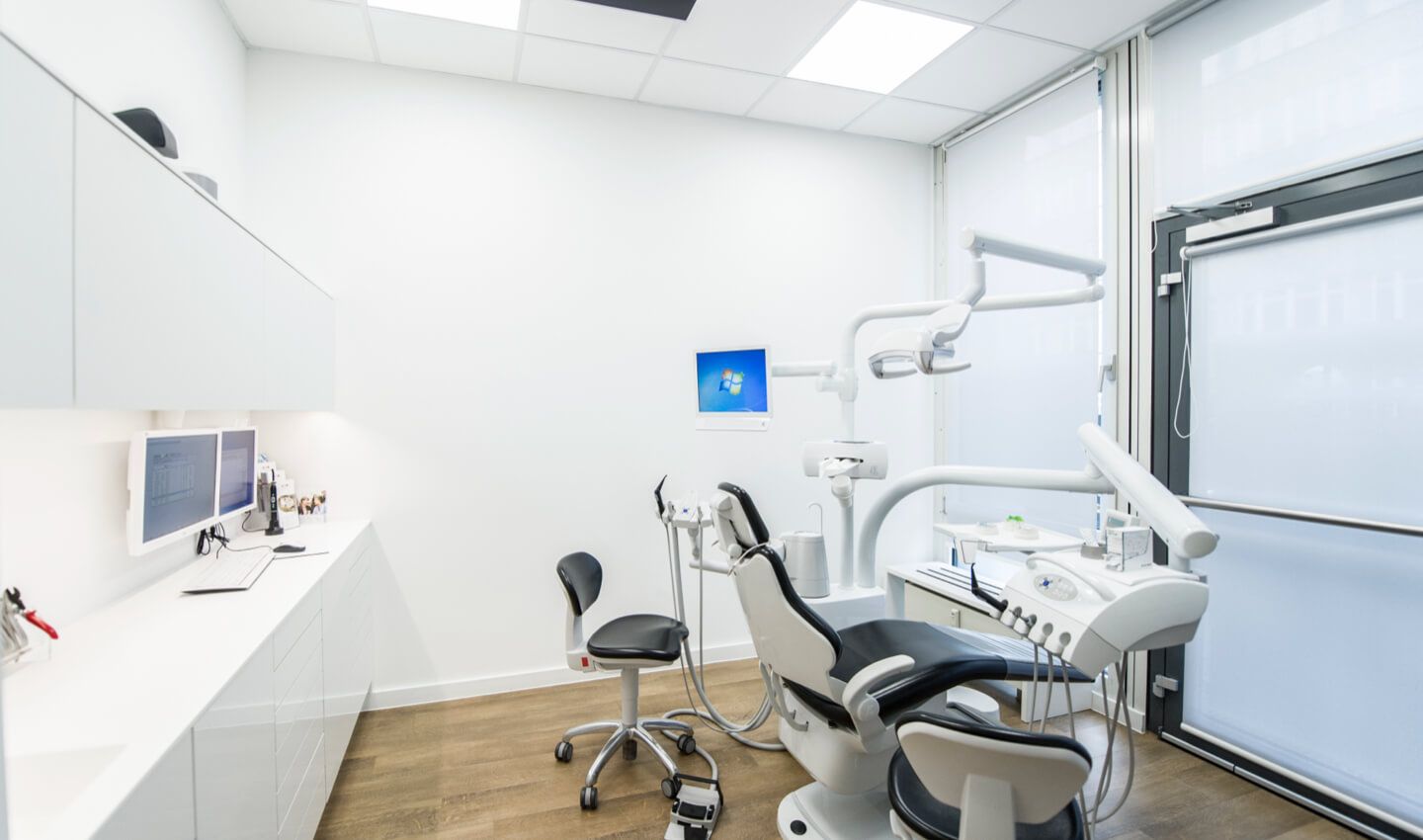 Behandlungszimmer ADENTICS Teltow