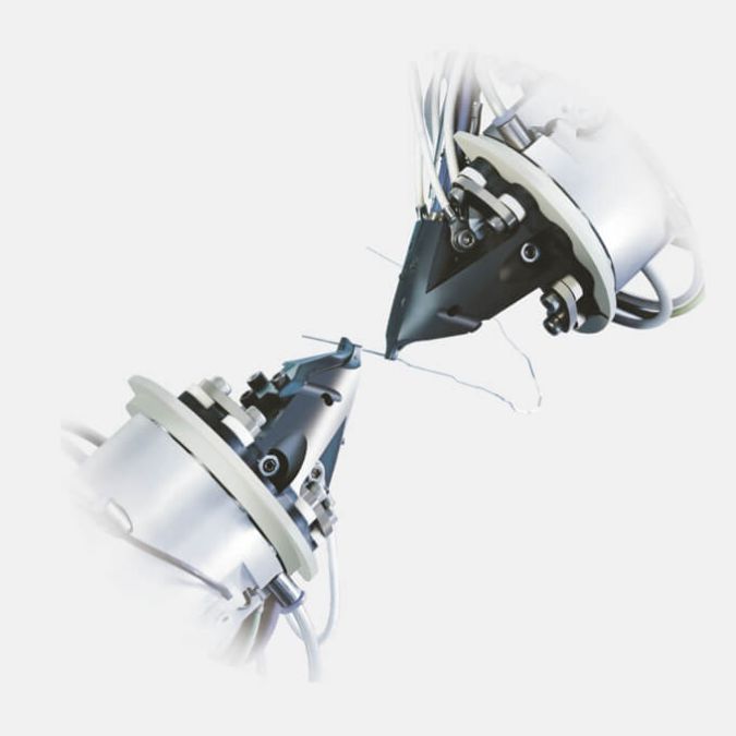 ADENTICS in Berlin|4. Schritt: Drahtbögen: Mit Suresmile®-Roboter werden die entworfenen Drähte maßangefertigt und effizient für das Gebiss. 