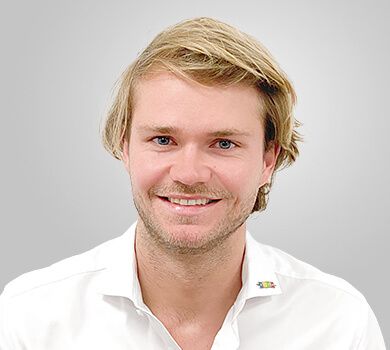 Zahnarzt und Vorbereitungsassistent für Kieferorthopädie