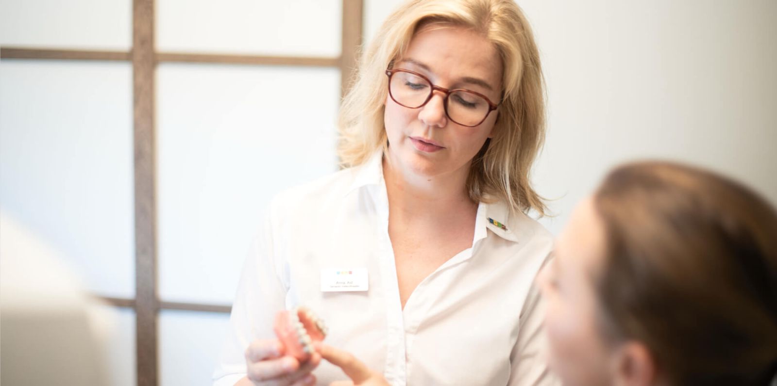 Beratung Kieferorhtopädin Ann Ast ADENTICS in Schulzendorf