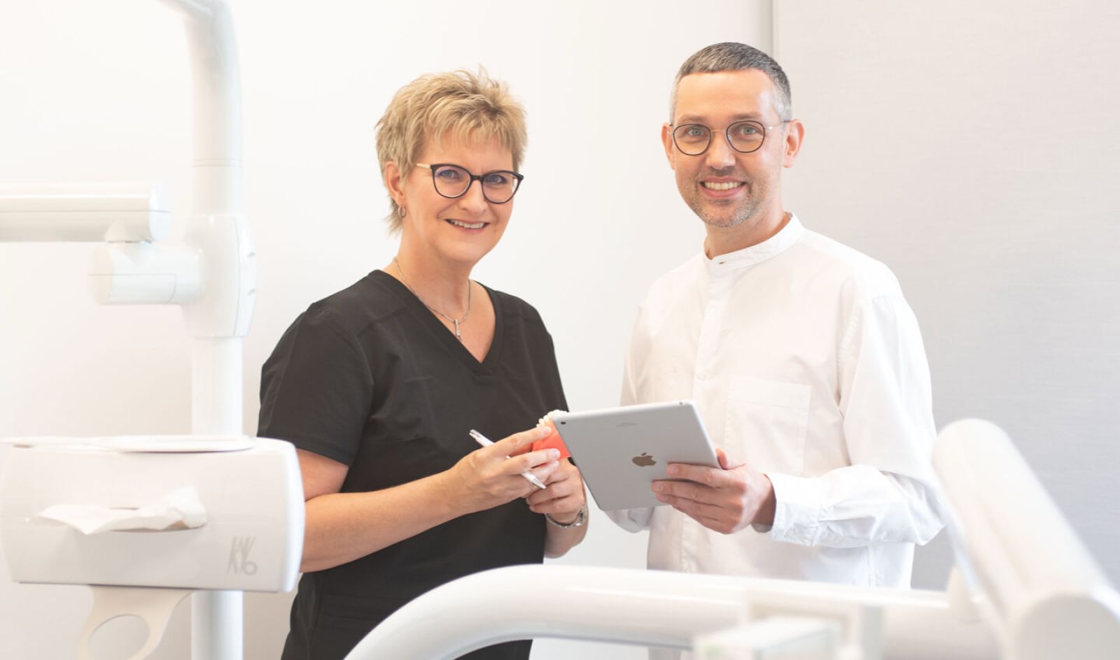 Besprechung Praxismanagerin und Kieferorhopäde